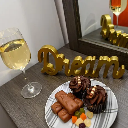 Exceptional Abode, Fast Wifi, Parking, Kingswood Bristol