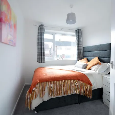 Exceptional Abode, Fast Wifi, Parking, Kingswood * Bristol